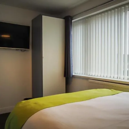 Ur Pad - 4 Bedrooms - 4 Bathrooms - Somerset House Birmingham